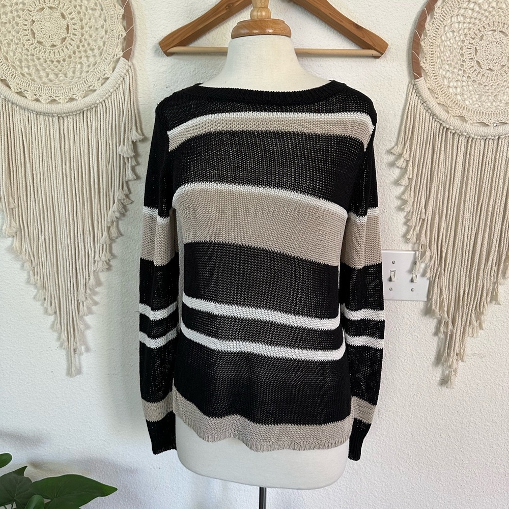 Ann Taylor Black and Tan  Knit Sweater small